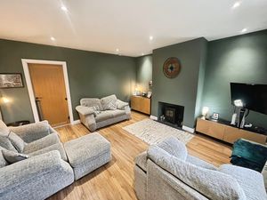 Lounge- click for photo gallery